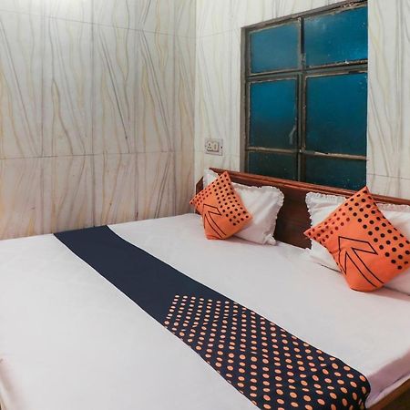 Spot On 67728 Ashish Guest House Jaunpur Kültér fotó