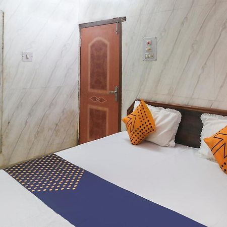 Spot On 67728 Ashish Guest House Jaunpur Kültér fotó